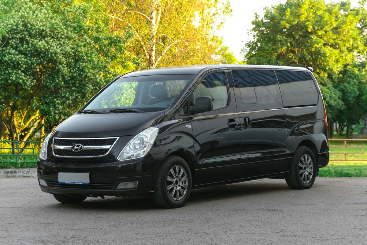 Аренда микроавтобуса без. Hyundai Starex. Хендай Гранд Старекс. Hyundai Grand Starex 2009 8+1.. Хендай Гранд Старекс черный.